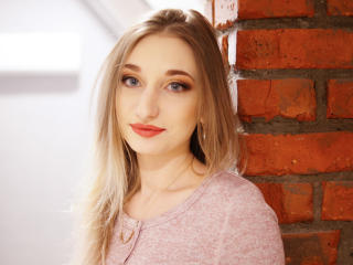 CherryLIZZ - Live chat hard with a light-haired Young lady 