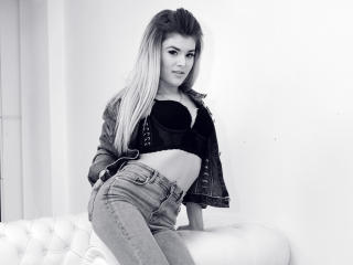 AshleyLouise - Live sex cam - 6266301