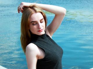 AlbinaFurr - Live sex cam - 8136500