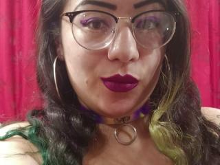 HollyManzini - Live Sex Cam - 8731152