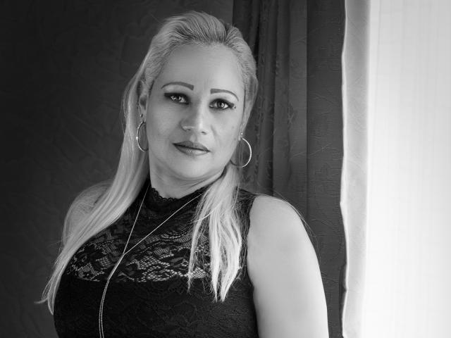 GianellaCox - Sexe cam en vivo - 9547924