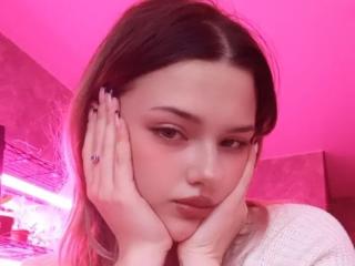 AdrianePittillo live cam