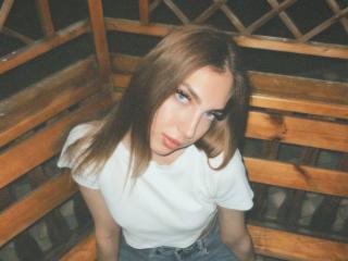 Sexy pic of AleaseBenson