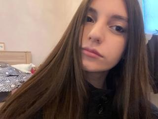 AleshiaFarman live cam