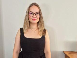Picture of AliceFetish-hot