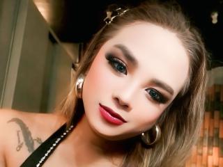AlluringJhanaLive Webcam