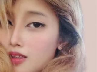 AlluringSandie Live Cam on XLoveCam