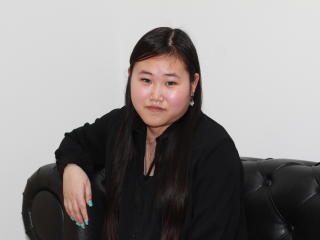 Sexy pic of AnoraOliver