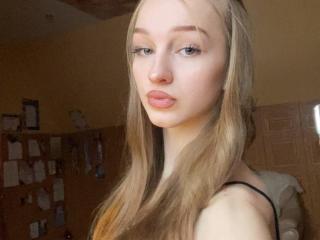 Sexy pic of ArielleFiorello