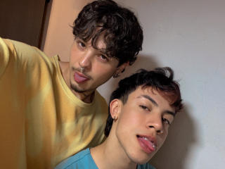 AronJamesLive Webcam