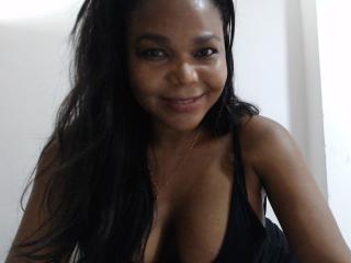 BiggTitsxLive Webcam