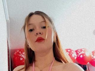 BlissfulEmberCoupleLive Webcam