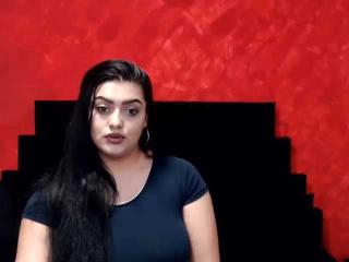 BrunetteAngelinaXLive Webcam