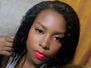 Sexy profile pic of CandyChocolat