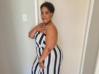 CaramelHugeAssLive Webcam