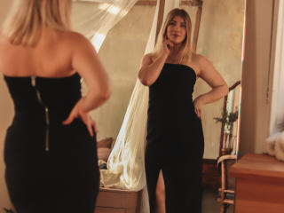 CassandraGood live cam