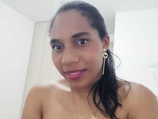 Sexy profile pic of CattyMoon