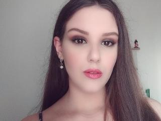 Sexy profile pic of ChristineRayssa
