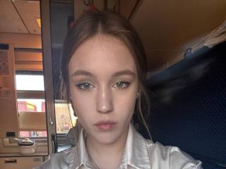 Sexy pic of CorinaMakinster