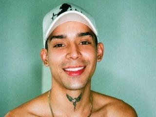 Sexy pic of DarkHuntter
