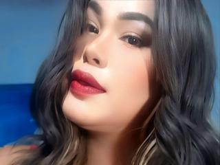 DhennisePretty Live Cam on XLoveCam