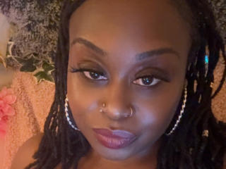DrippnChocolate live cam