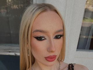 Sexy pic of EmmaNaughtines