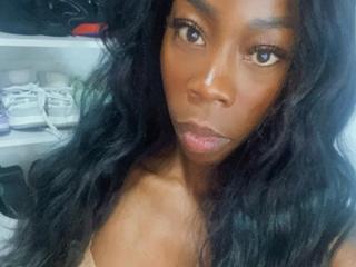 EmmaQueens69Live Webcam