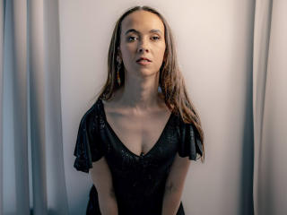 Profile pic of FlirtyAlice