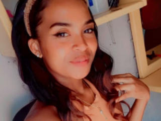 Sexy profile pic of Francelle