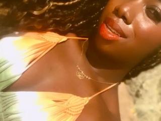 Sexy pic of GoddesQueeNaria