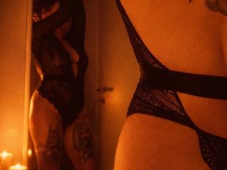 HeyLina-hot Live Cam on XLoveCam