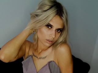 Sexy pic of IvyVeil