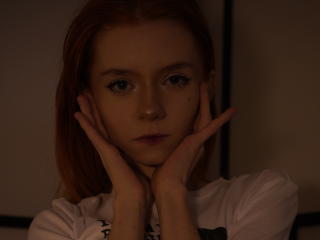 Sexy pic of JamieLathrum