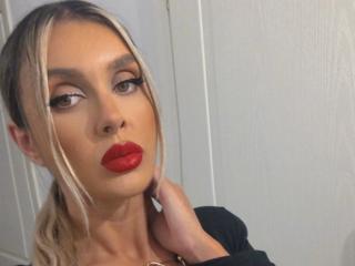 Sexy profile pic of JuicyHailey