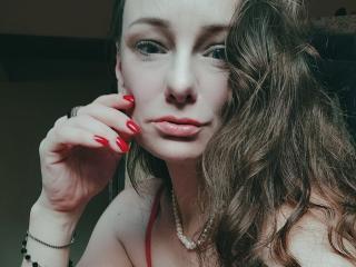 Sexy profile pic of JulieSqualor