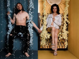 Sexy pic of JunnaAndKurt