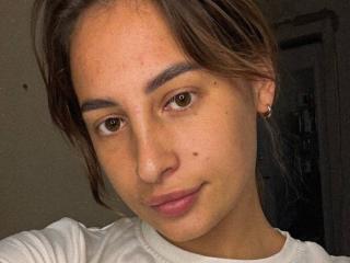 Sexy pic of KarenLeee
