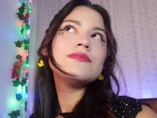Sexy profile pic of KattyLoveless