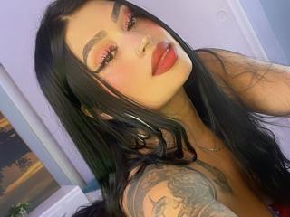 Sexy pic of KendraKobein