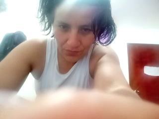 KeylaBroggi live cam