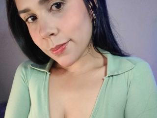 Hot picture of KinkQueen