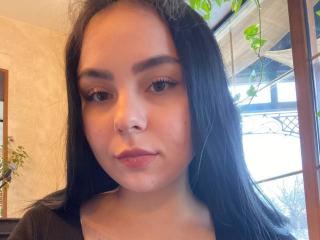 Sexy profile pic of KitLu