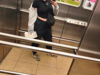 Sexy pic of Leonora-hot