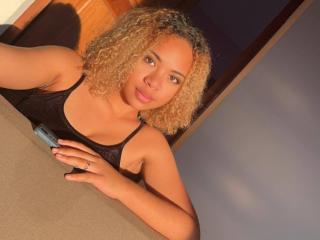 LilyVelvetLive Webcam