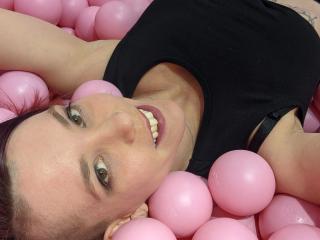 Loona-LexxingtonLive Webcam
