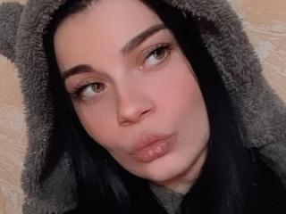 LunaAdika69 live cam