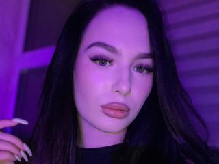 LupitaMondesir live cam
