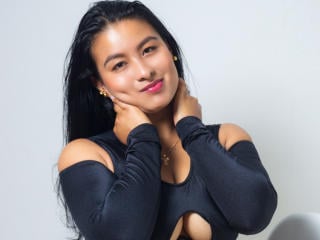 Sexy profile pic of MariaanaTorres