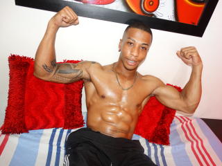 1 sur 1 sex show cam avec MarkuxMusclex on cam